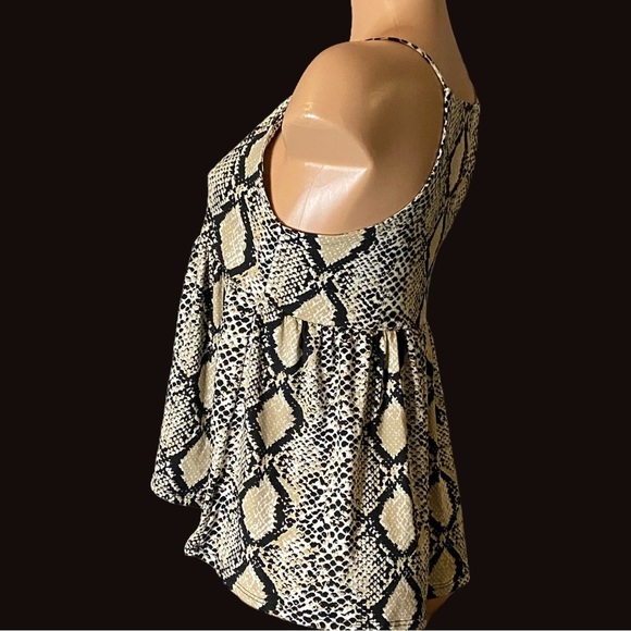Peach Love California Snakeskin Babydoll Hi/Low Top Blouse Camisole So Soft - Picture 2 of 3